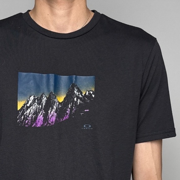 Oakley Hydrolix Mens Black Mountain Graphic Performance T-Shirt Size Medium - Picture 6 of 9